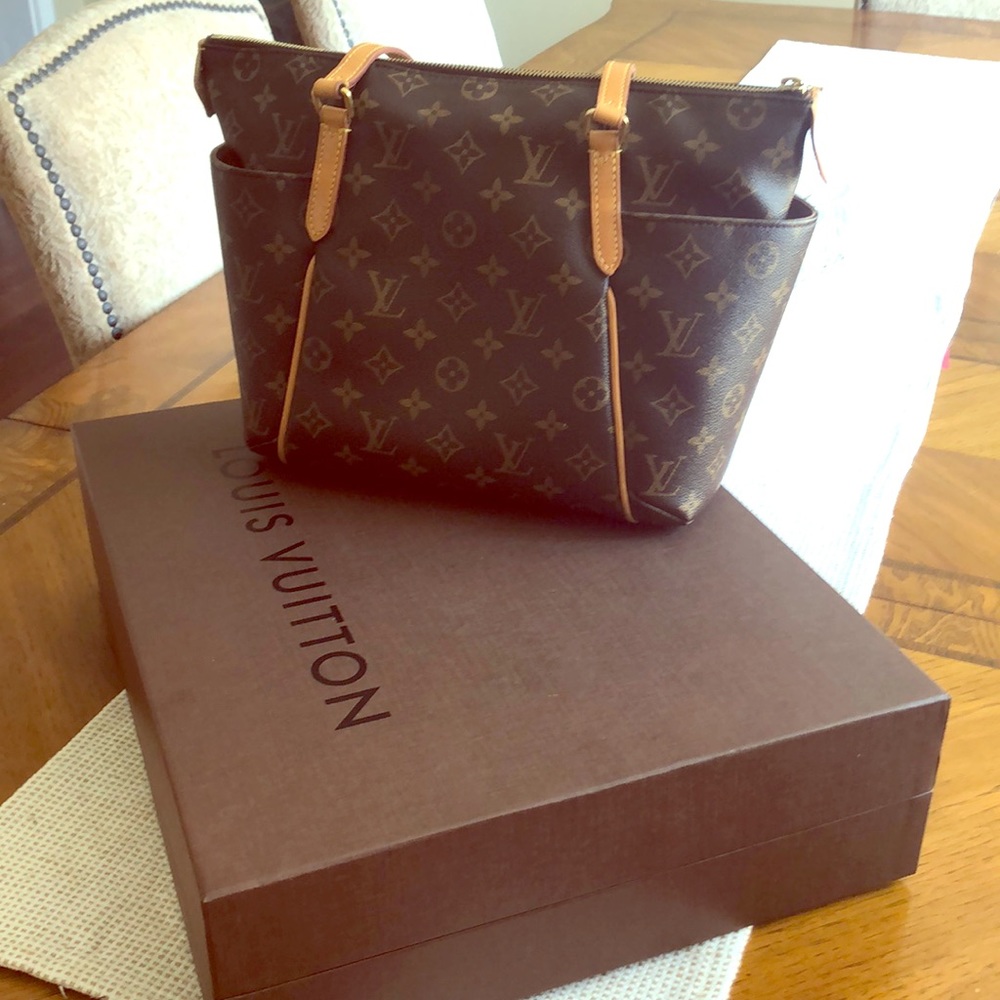 Louis Vuitton Totally PM Pre-owned.